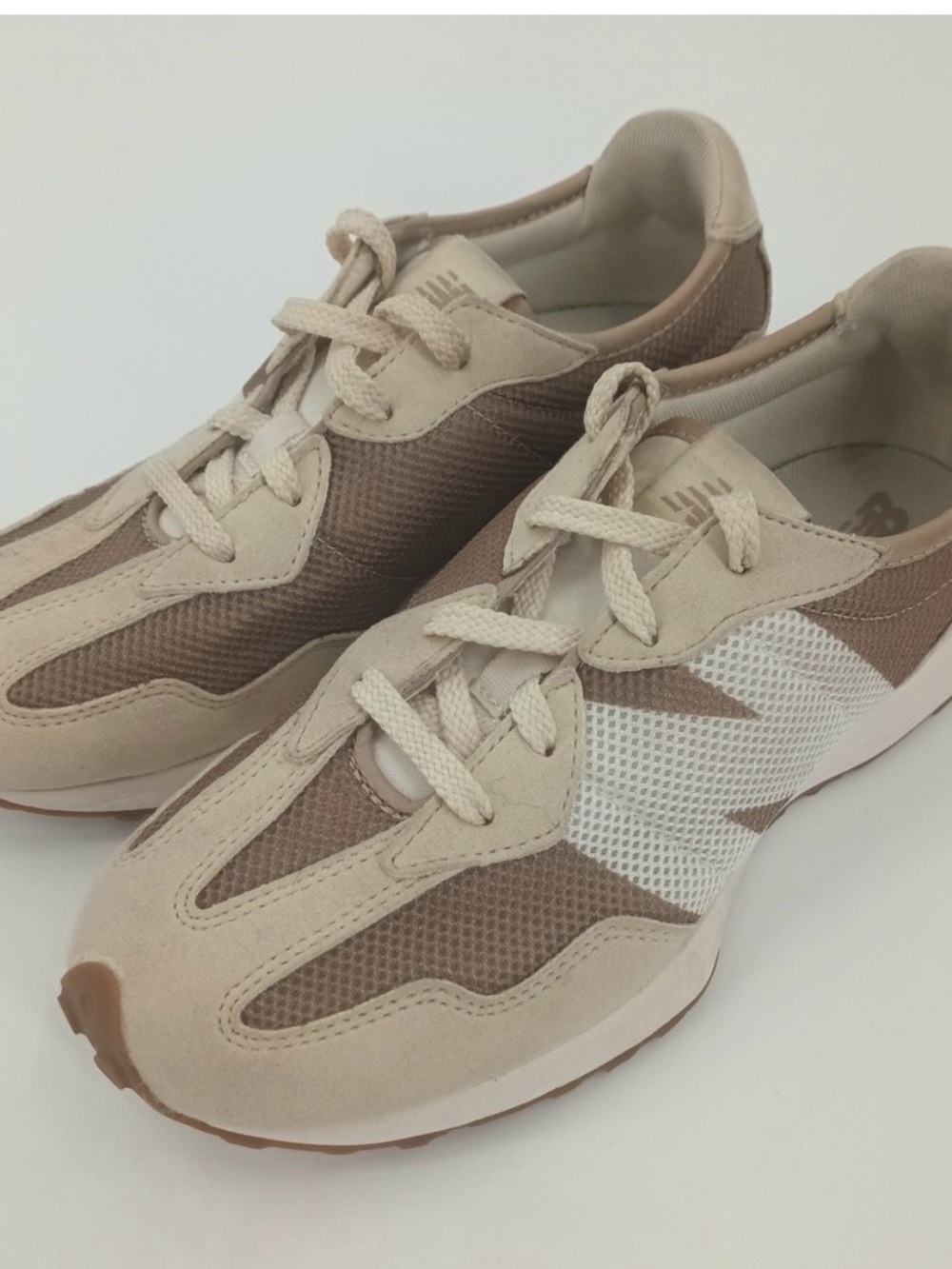 Beige Retro Mesh Sneakers with White Side Accent